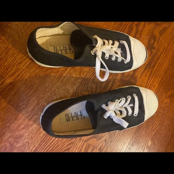 Nine West, Cool Jack Purcell look a like sneakers. Size 7, barely warn, - Picture 4 of 6